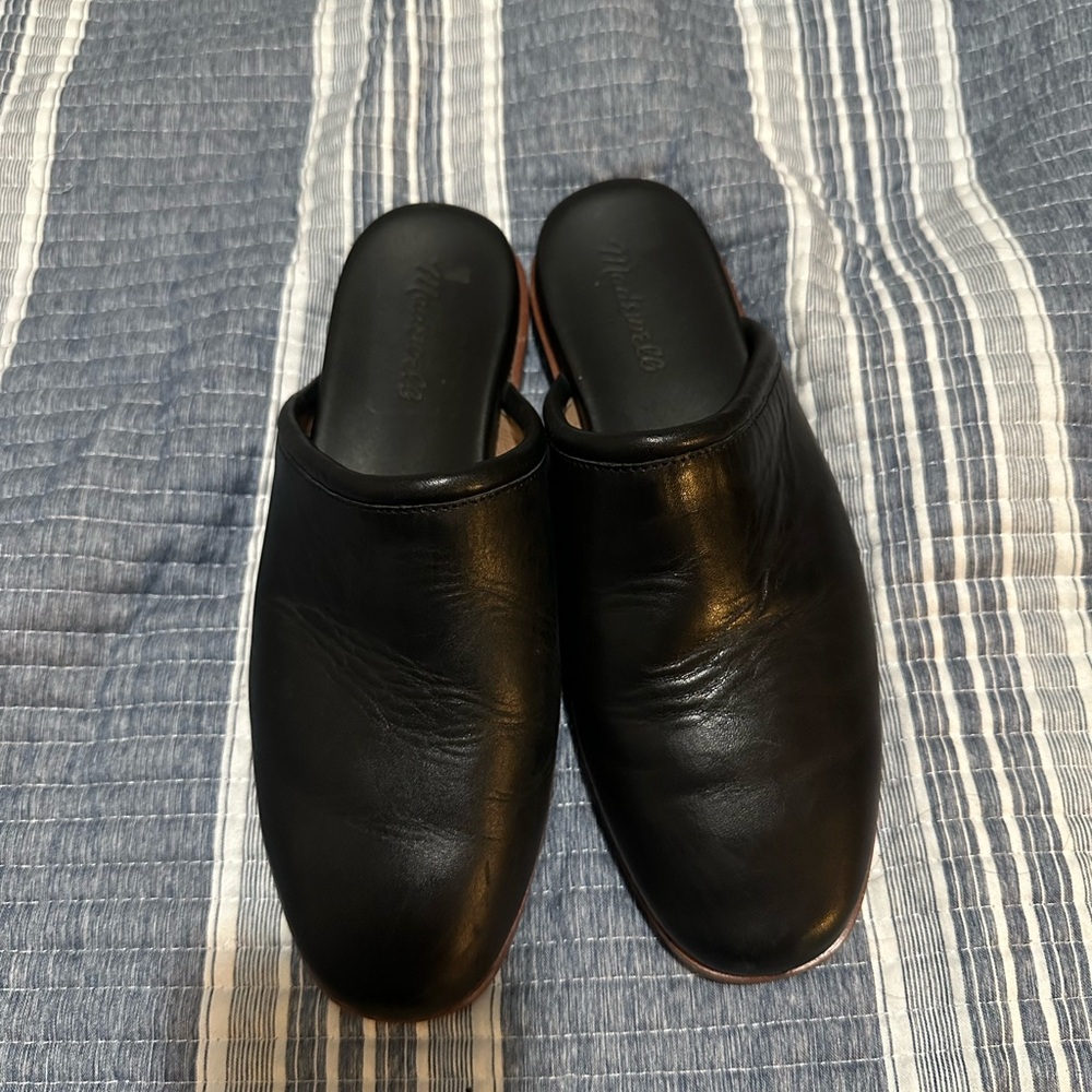 Madewell Black Leather Slip-On Clogs